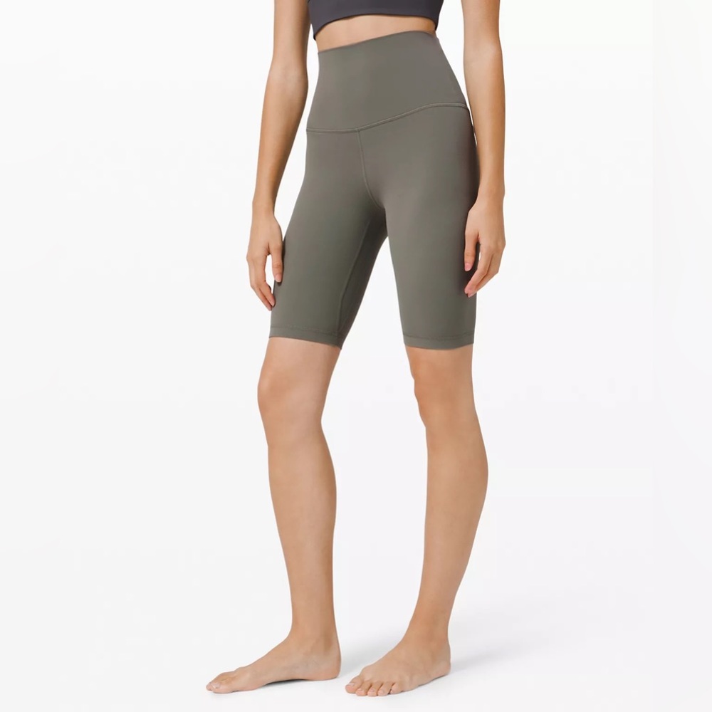 lululemon Align™ Super-High-Rise Short 10"